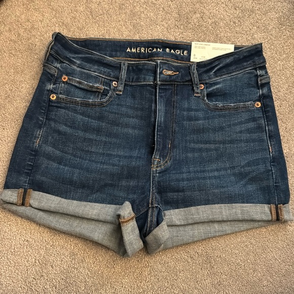 American Eagle Outfitters Pants - American Eagle High V-Rise Shortie NWT Size 8